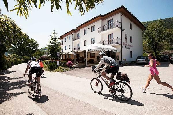 Hotel Pizzeria Mezzolago Pergine Valsugana Exterior foto