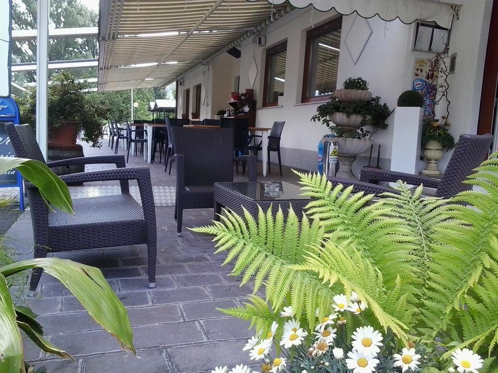 Hotel Pizzeria Mezzolago Pergine Valsugana Exterior foto